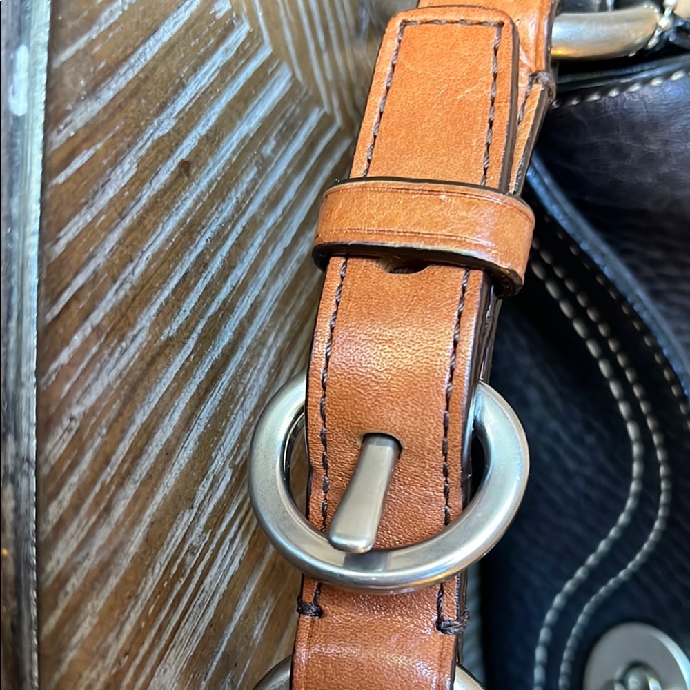 Coach brown leather shoulder bag - Picture 8 of 15